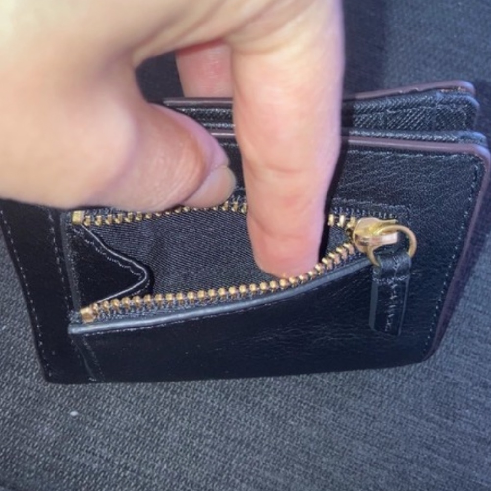 Fossil Wallet - image 3